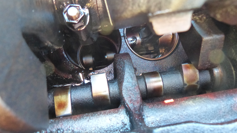 Illustration for article titled Here's What The Inside Of A Neglected World War II Jeep Engine Looks Like